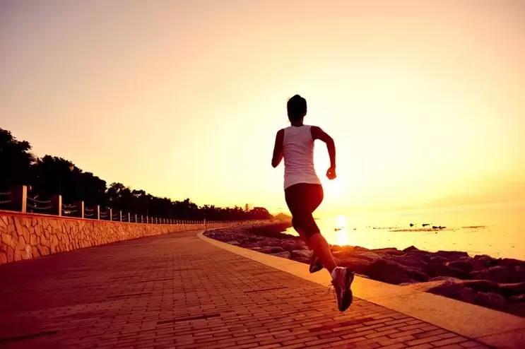 Setengah jam jogging pagi untuk menurunkan berat badan yang efektif